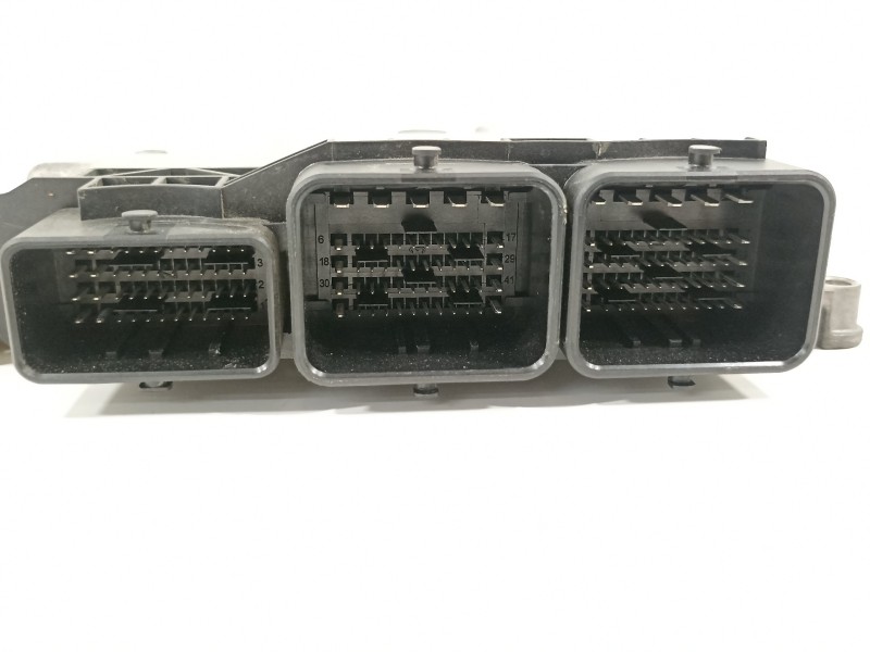 Recambio de centralita motor uce para peugeot 308 access referencia OEM IAM 9808016480 0281030548 