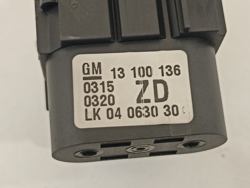 Recambio de mando luces para opel astra gtc enjoy referencia OEM IAM 13100136  