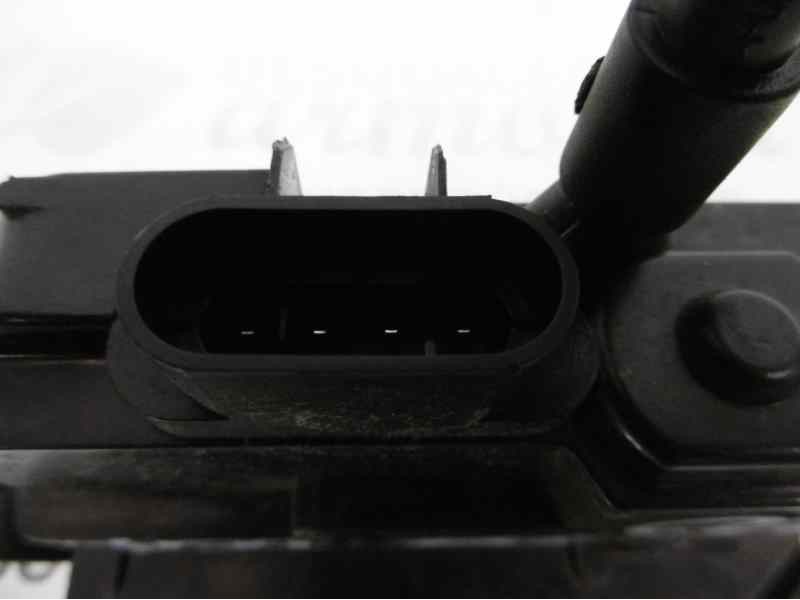 Recambio de cerradura puerta delantera derecha para renault megane ii berlina 5p confort dynamique referencia OEM IAM 8200027779