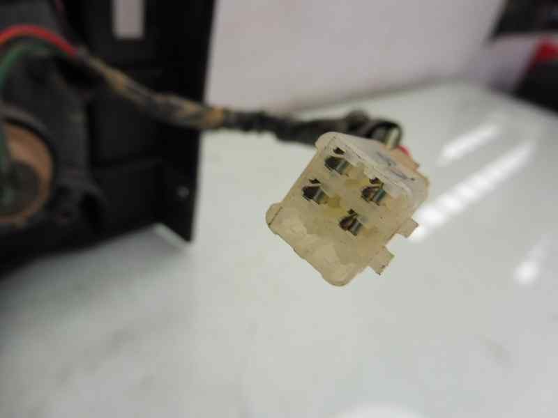 Recambio de piloto trasero derecho para suzuki jimny sn (fj) techo metálico referencia OEM IAM 13232091  