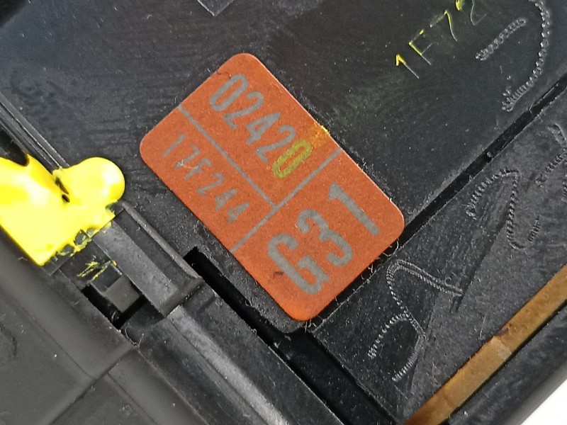 Recambio de mando limpia para toyota auris sport referencia OEM IAM 8465202420  