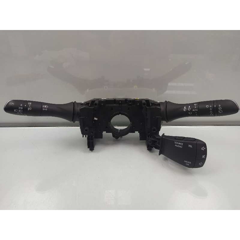 Recambio de mando luces para renault megane iv berlina 5p zen referencia OEM IAM 255678341R  