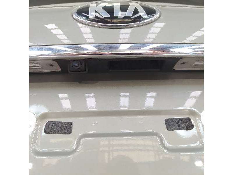 Recambio de porton trasero para kia carens ( ) basic referencia OEM IAM 73700A4040  