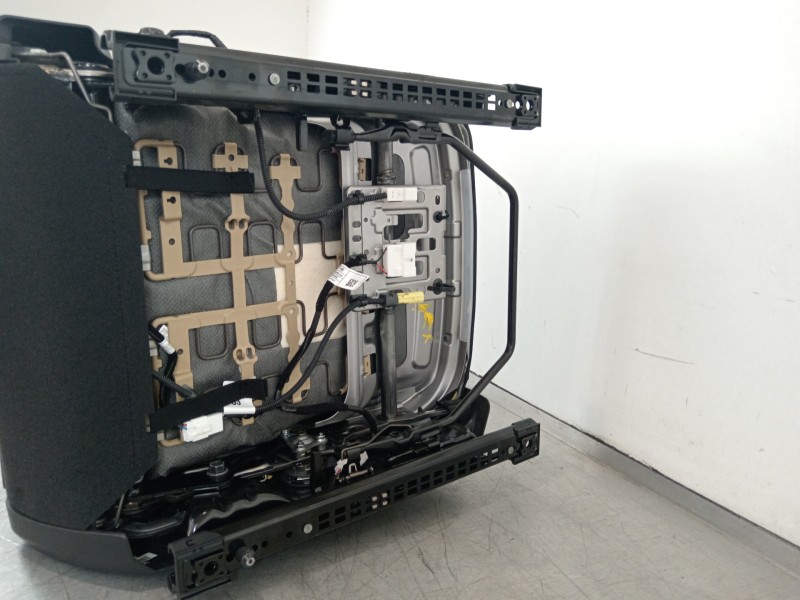 Recambio de asiento delantero izquierdo para hyundai kona klass hybrid 2wd referencia OEM IAM   
