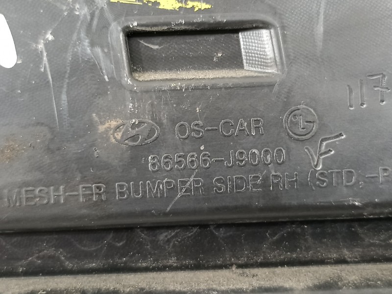 Recambio de rejilla paragolpes derecha para hyundai kona klass hybrid 2wd referencia OEM IAM 86566J9000  