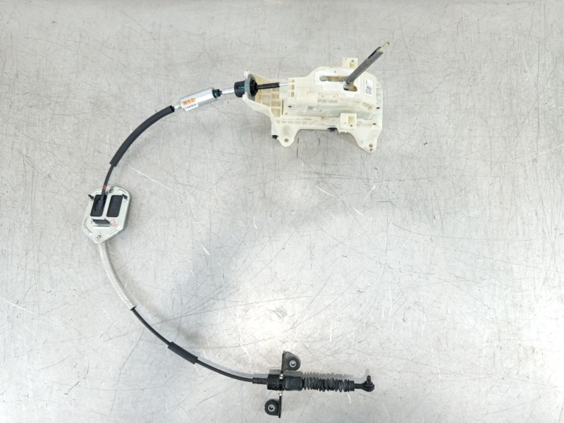 Recambio de palanca cambio para hyundai kona klass hybrid 2wd referencia OEM IAM 46700J9210  