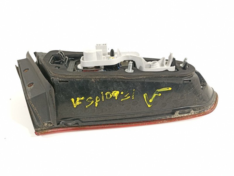 Recambio de piloto trasero derecho en porton para alfa romeo giulietta (191) sprint referencia OEM IAM 50531132  