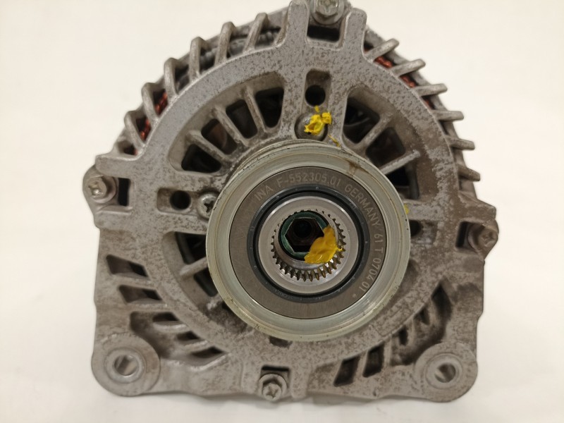 Recambio de alternador para nissan nv300 kombi l1h1 2,7t basic referencia OEM IAM 231006729R  