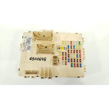 CAJA RELES / FUSIBLES 91950A2150 