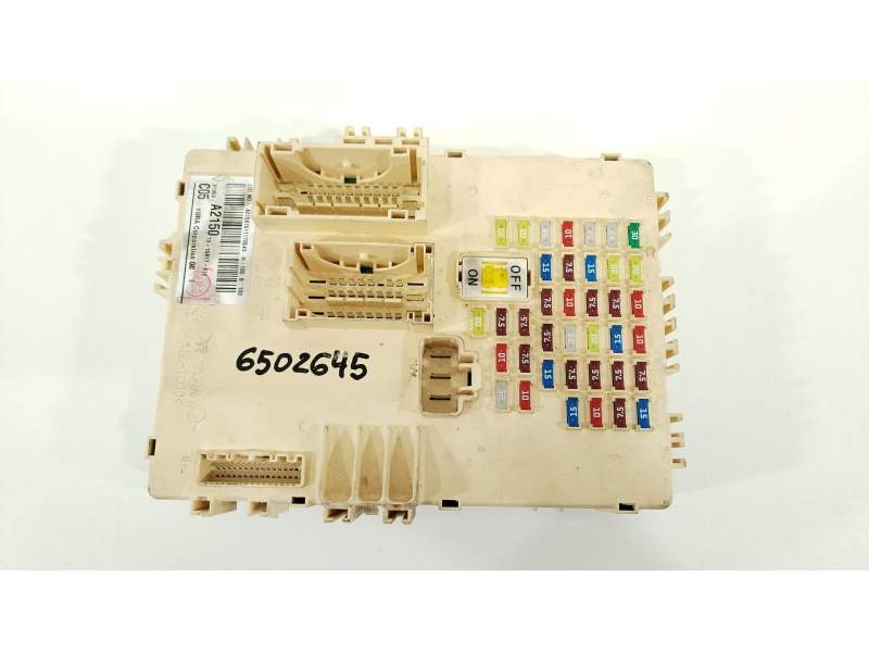 CAJA RELES / FUSIBLES 91950A2150 