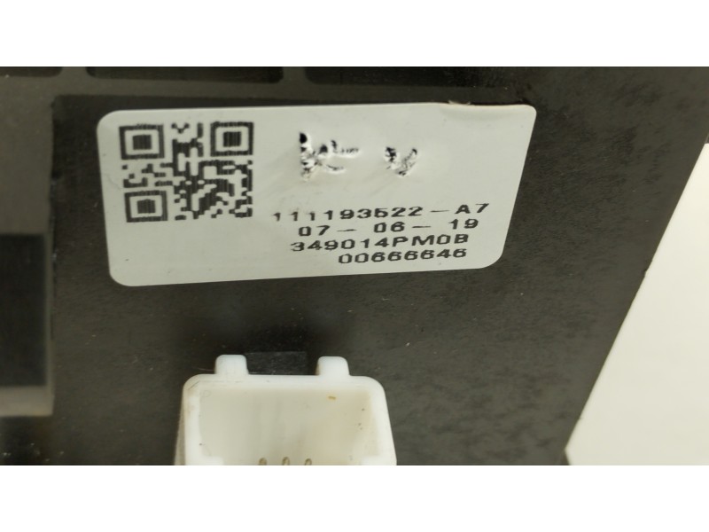 Recambio de palanca cambio para renault megane iv sport tourer referencia OEM IAM 111193522  