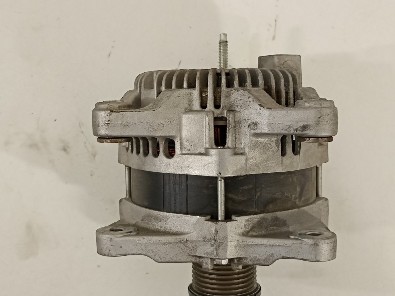 Recambio de alternador para nissan nv300 kombi l1h1 2,7t basic referencia OEM IAM 231006729R  