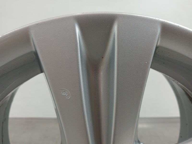 Recambio de llanta para bmw serie 1 berlina (e81/e87) 118d referencia OEM IAM 67796996  