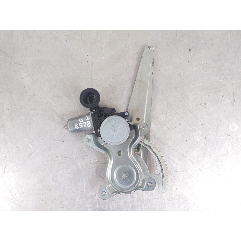 Recambio de elevalunas trasero derecho para toyota rav 4 (a3) executive referencia OEM IAM 8572035140 2621002340 