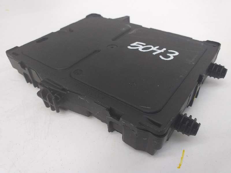 Recambio de caja reles / fusibles para renault megane iv berlina 5p zen referencia OEM IAM 284B14604R BCMC1R 