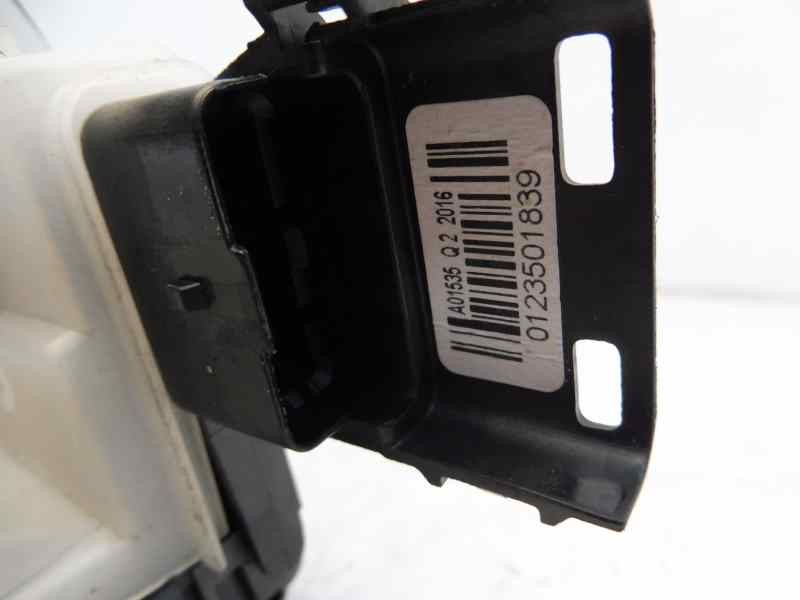 Recambio de cerradura puerta delantera derecha para citroën c-elysée exclusive referencia OEM IAM 9876785790  