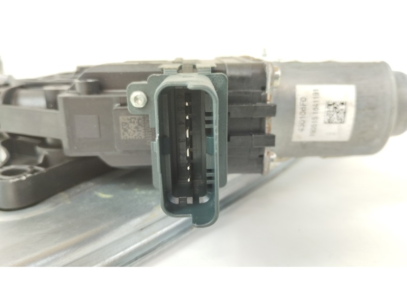 Recambio de elevalunas trasero derecho para renault megane iv sport tourer referencia OEM IAM 827209091R C42826105 402779C