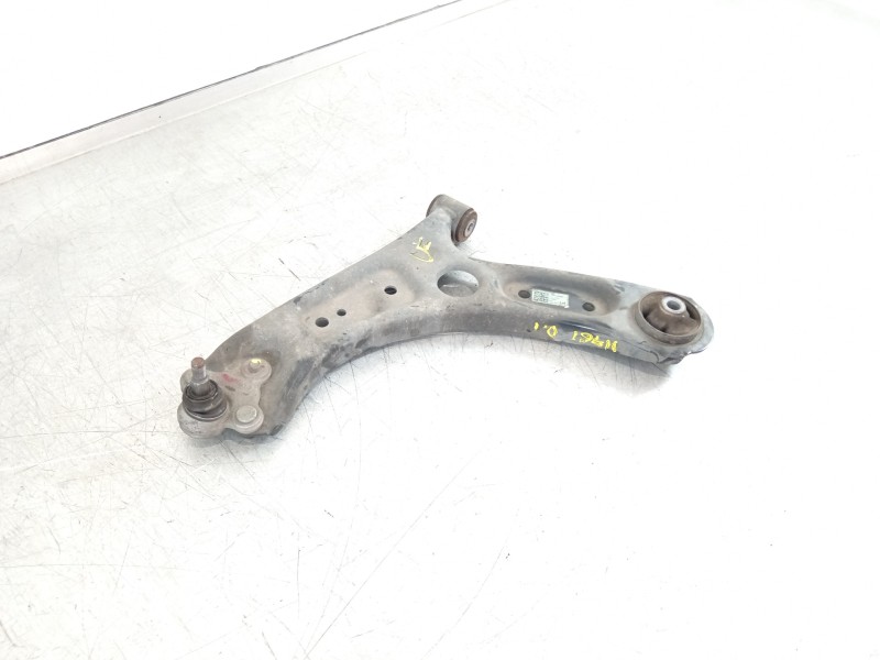 Recambio de brazo suspension inferior delantero izquierdo para hyundai kona klass hybrid 2wd referencia OEM IAM 54500J9000  