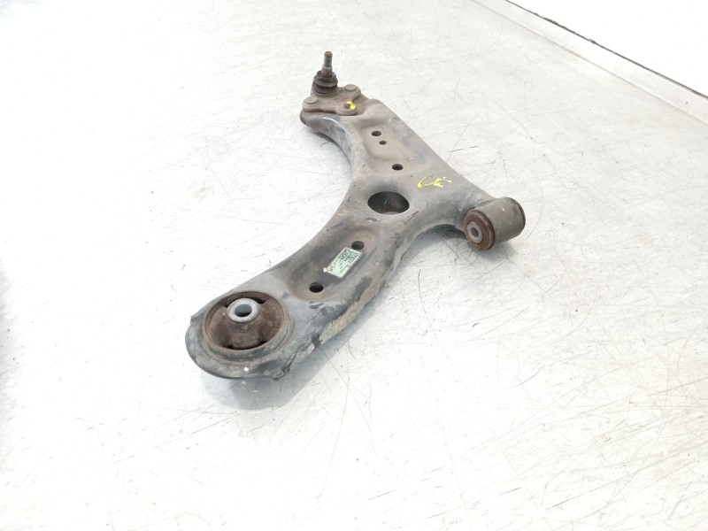 Recambio de brazo suspension inferior delantero izquierdo para hyundai kona klass hybrid 2wd referencia OEM IAM 54500J9000  