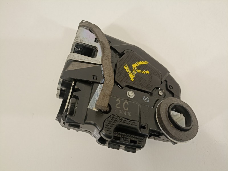 Recambio de cerradura puerta trasera izquierda para toyota rav 4 (a3) executive referencia OEM IAM 2C7100410  