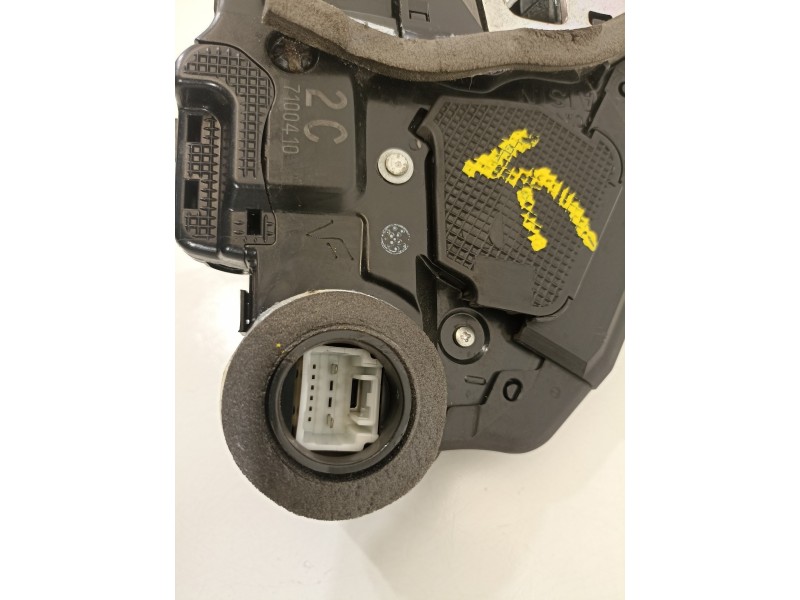 Recambio de cerradura puerta trasera izquierda para toyota rav 4 (a3) executive referencia OEM IAM 2C7100410  