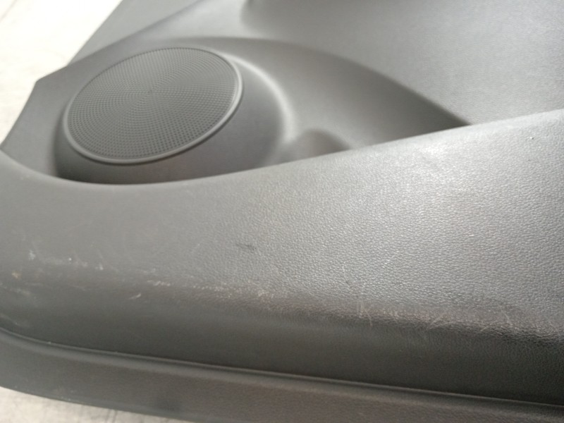 Recambio de guarnecido puerta delantera derecha para hyundai kona klass hybrid 2wd referencia OEM IAM 82380J9000  