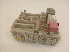 Recambio de caja reles / fusibles para toyota rav 4 (a3) executive referencia OEM IAM 8273042020  