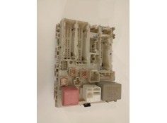 Recambio de caja reles / fusibles para toyota rav 4 (a3) executive referencia OEM IAM 8273042020   2