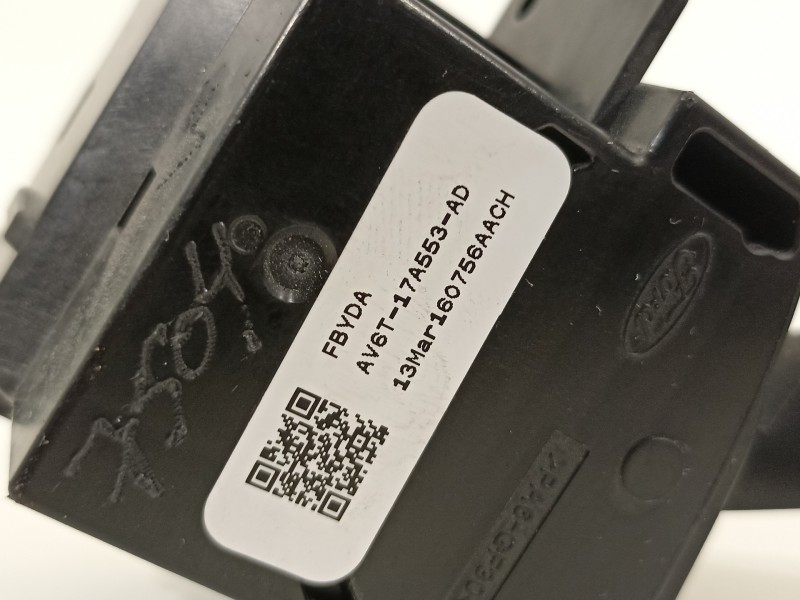 Recambio de mando limpia para ford focus lim. (cb8) trend referencia OEM IAM AV6T17A553AD  