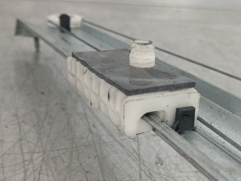 Recambio de elevalunas delantero derecho para nissan nv300 kombi l1h1 2,7t basic referencia OEM IAM 807207538R  