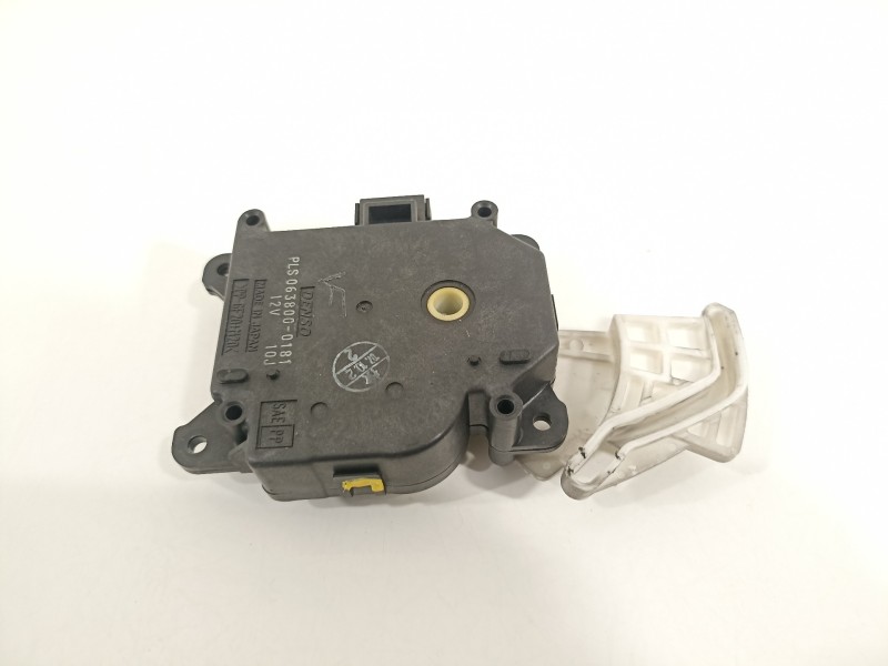 Recambio de motor apertura trampillas climatizador para toyota rav 4 (a3) executive referencia OEM IAM 638000181  