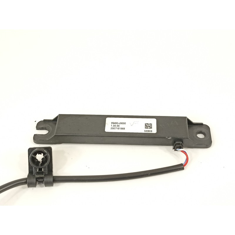 Recambio de antena para hyundai kona klass hybrid 2wd referencia OEM IAM 95460J9000  