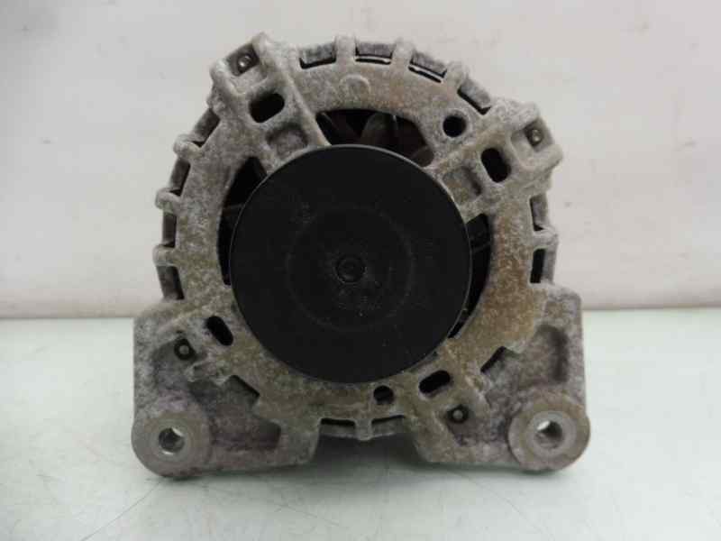 Recambio de alternador para dacia sandero stepway referencia OEM IAM 231005079R  