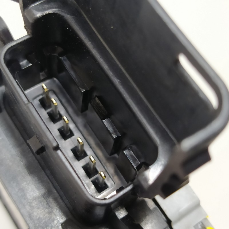 Recambio de cerradura puerta trasera derecha para citroën c4 grand picasso millenium referencia OEM IAM 24099158 24103158 240998