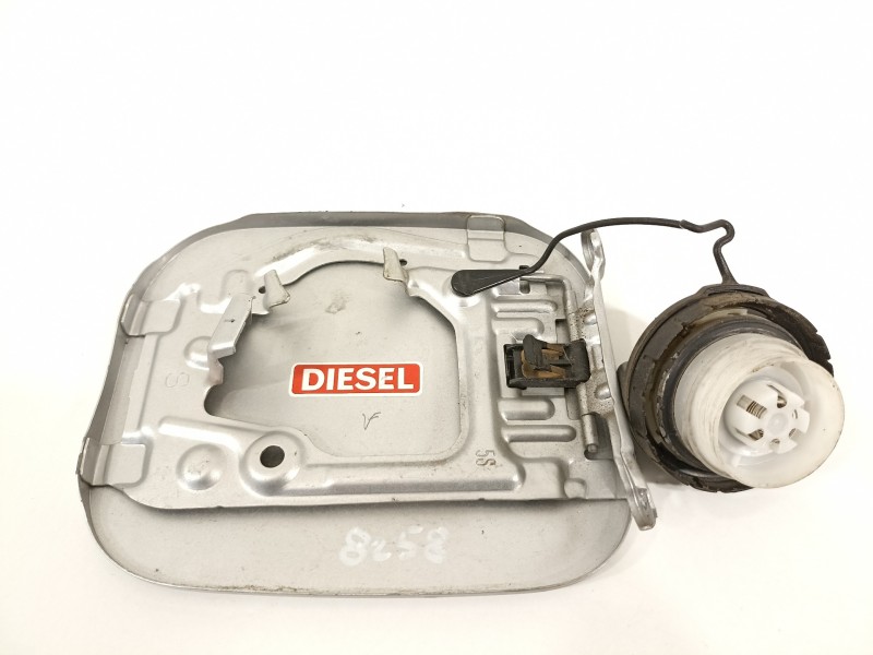 Recambio de tapa exterior combustible para toyota rav 4 (a3) executive referencia OEM IAM 7735042080  