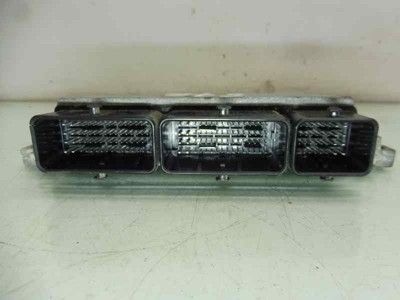 Recambio de centralita motor uce para dacia sandero stepway referencia OEM IAM 237103008R 142531252 