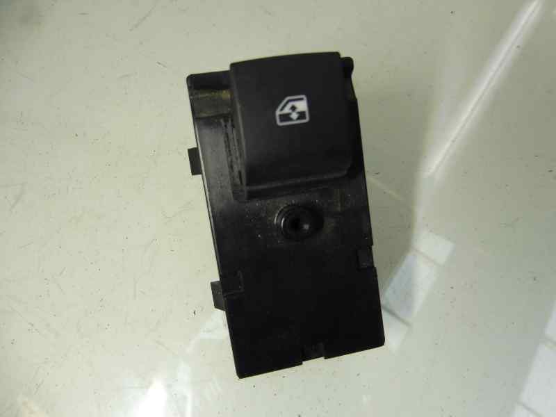 Recambio de mando elevalunas trasero izquierdo para chevrolet cruze ls referencia OEM IAM 13305368  