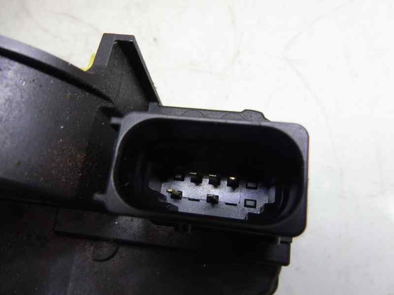 Recambio de cerradura puerta trasera izquierda para chevrolet cruze ls referencia OEM IAM 13503177  