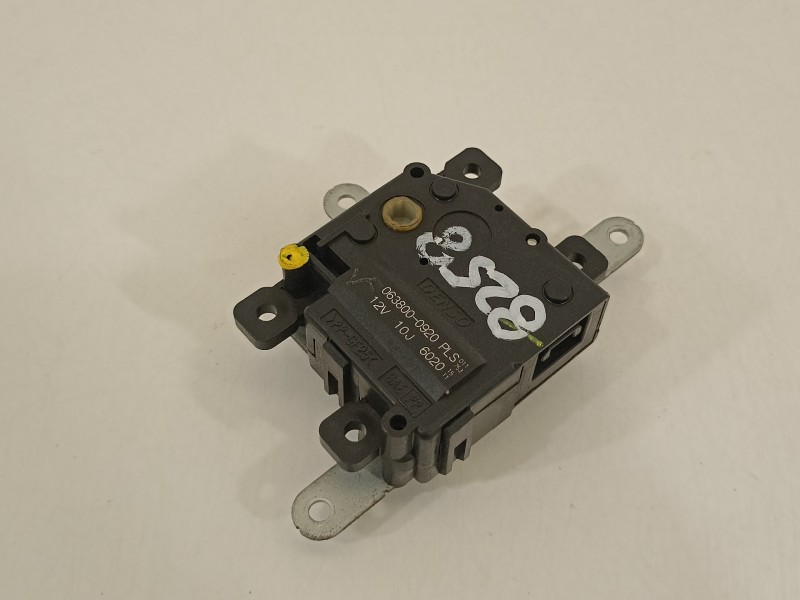 Recambio de motor apertura trampillas climatizador para toyota rav 4 (a3) executive referencia OEM IAM 0638000920PLS  