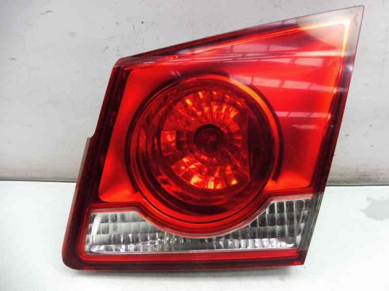 Recambio de piloto trasero derecho en porton para chevrolet cruze ls referencia OEM IAM   