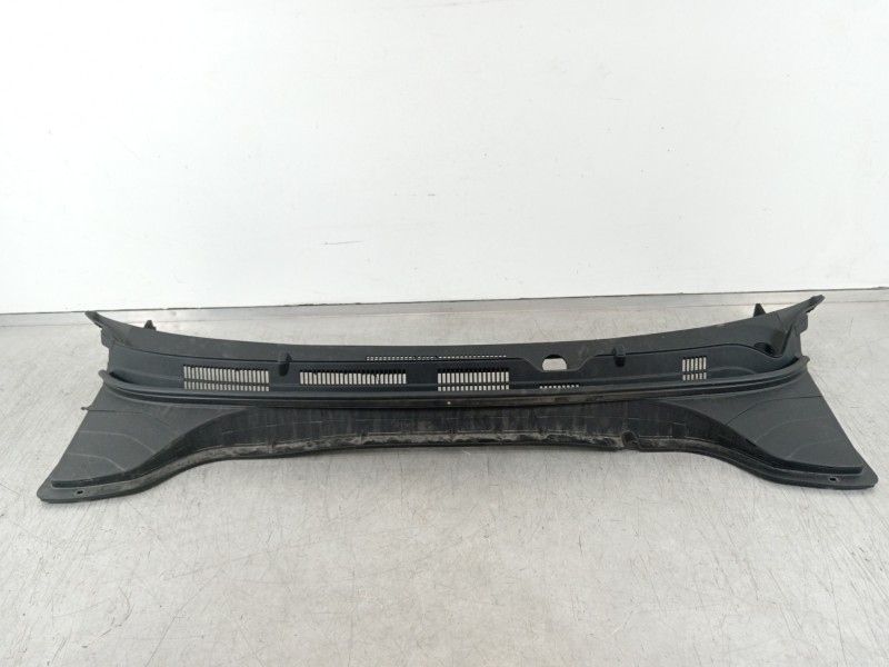 Recambio de torpedo para hyundai kona klass hybrid 2wd referencia OEM IAM 86150J9000  