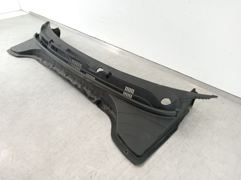 Recambio de torpedo para hyundai kona klass hybrid 2wd referencia OEM IAM 86150J9000  