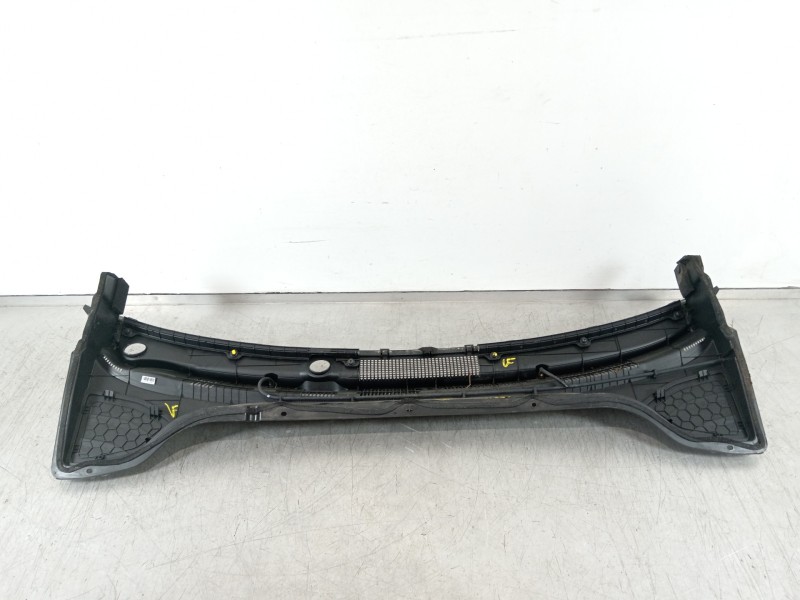 Recambio de torpedo para hyundai kona klass hybrid 2wd referencia OEM IAM 86150J9000  