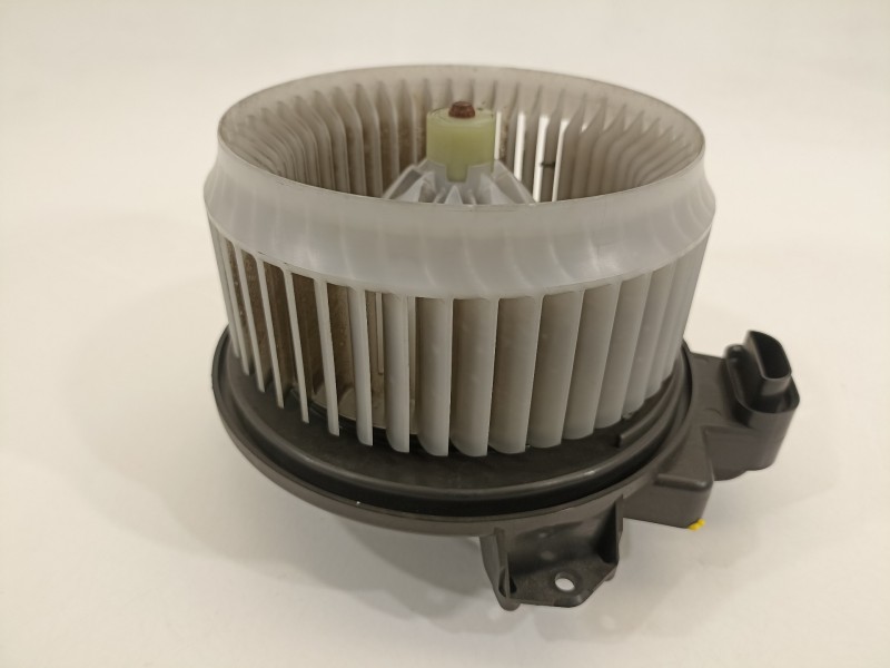 Recambio de ventilador calefaccion para toyota rav 4 (a3) executive referencia OEM IAM 2727008044  