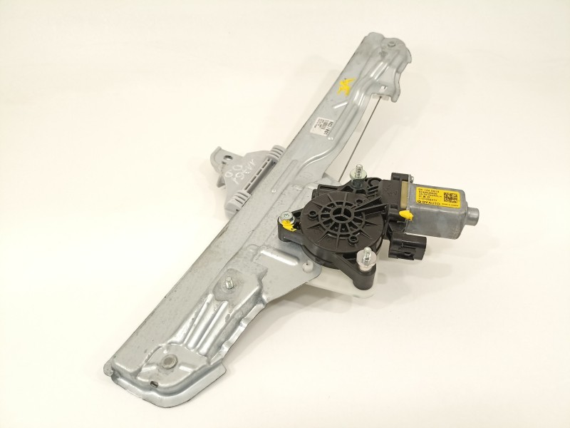 Recambio de elevalunas delantero derecho para hyundai kona klass hybrid 2wd referencia OEM IAM 82402J9000 82460J9000 