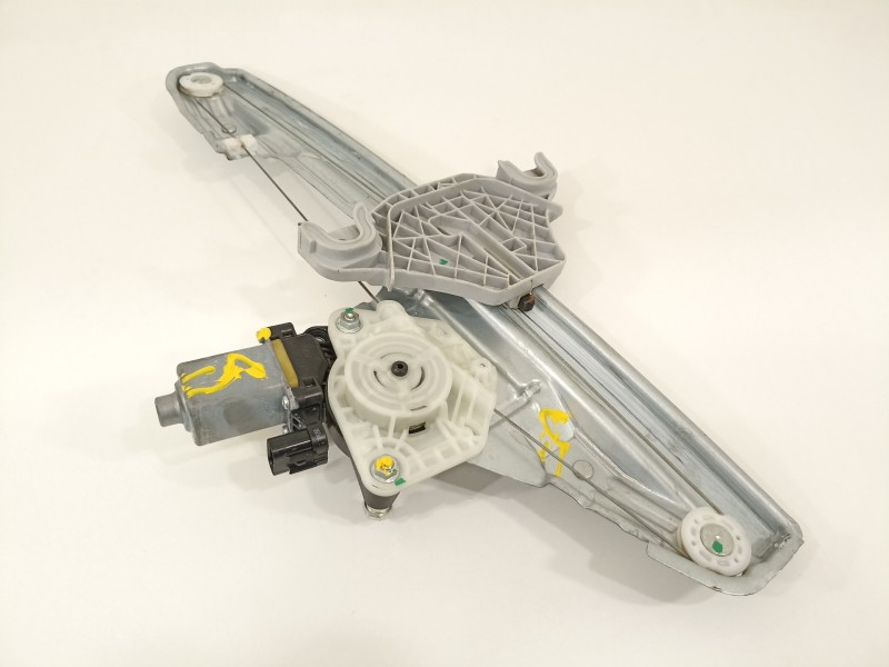 Recambio de elevalunas delantero derecho para hyundai kona klass hybrid 2wd referencia OEM IAM 82402J9000 82460J9000 