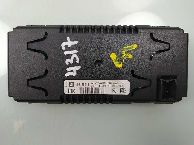 Recambio de pantalla multifuncion para opel insignia berlina cosmo referencia OEM IAM 12844841G  
