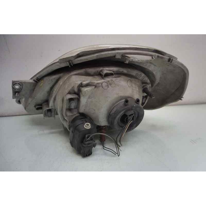 Recambio de faro derecho para renault trafic caja cerrada (ab 4.01) 2.5 dci diesel cat referencia OEM IAM   