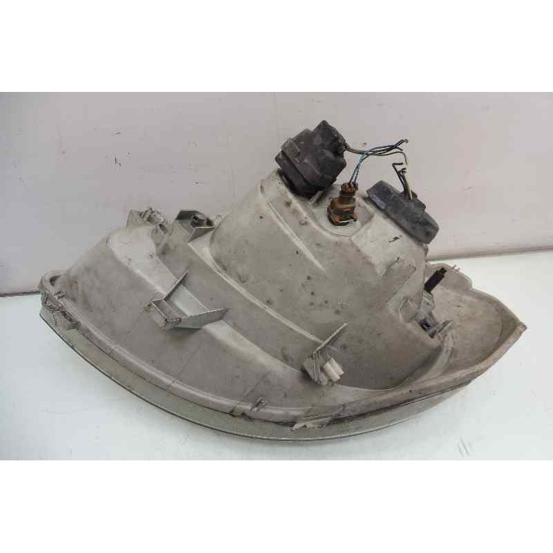 Recambio de faro derecho para renault trafic caja cerrada (ab 4.01) 2.5 dci diesel cat referencia OEM IAM   