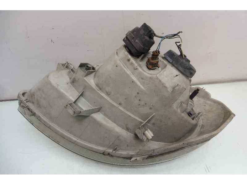 Recambio de faro derecho para renault trafic caja cerrada (ab 4.01) 2.5 dci diesel cat referencia OEM IAM   
